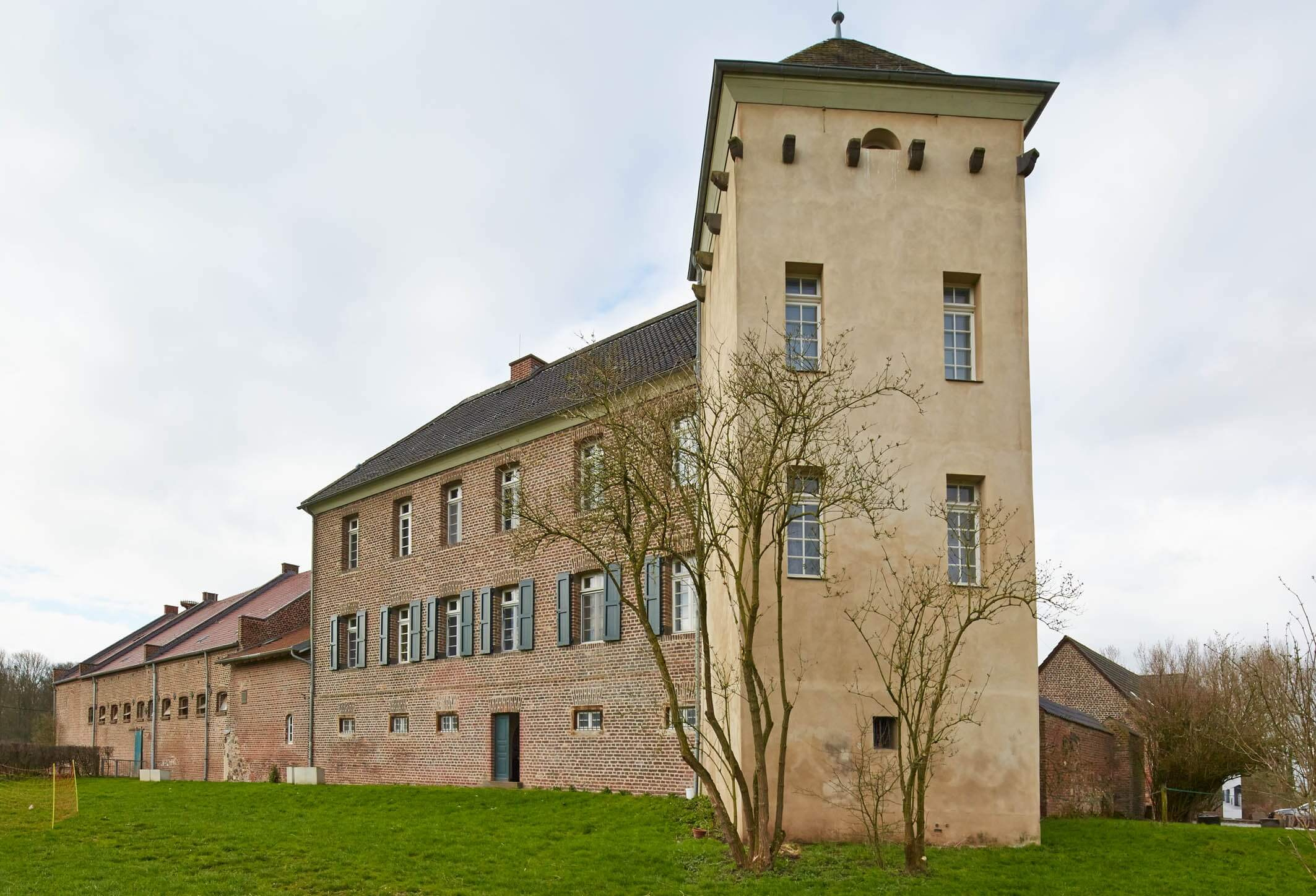 Foto van de laat-antieke vesting "Haus Bürgel" in Monheim am Rhein.