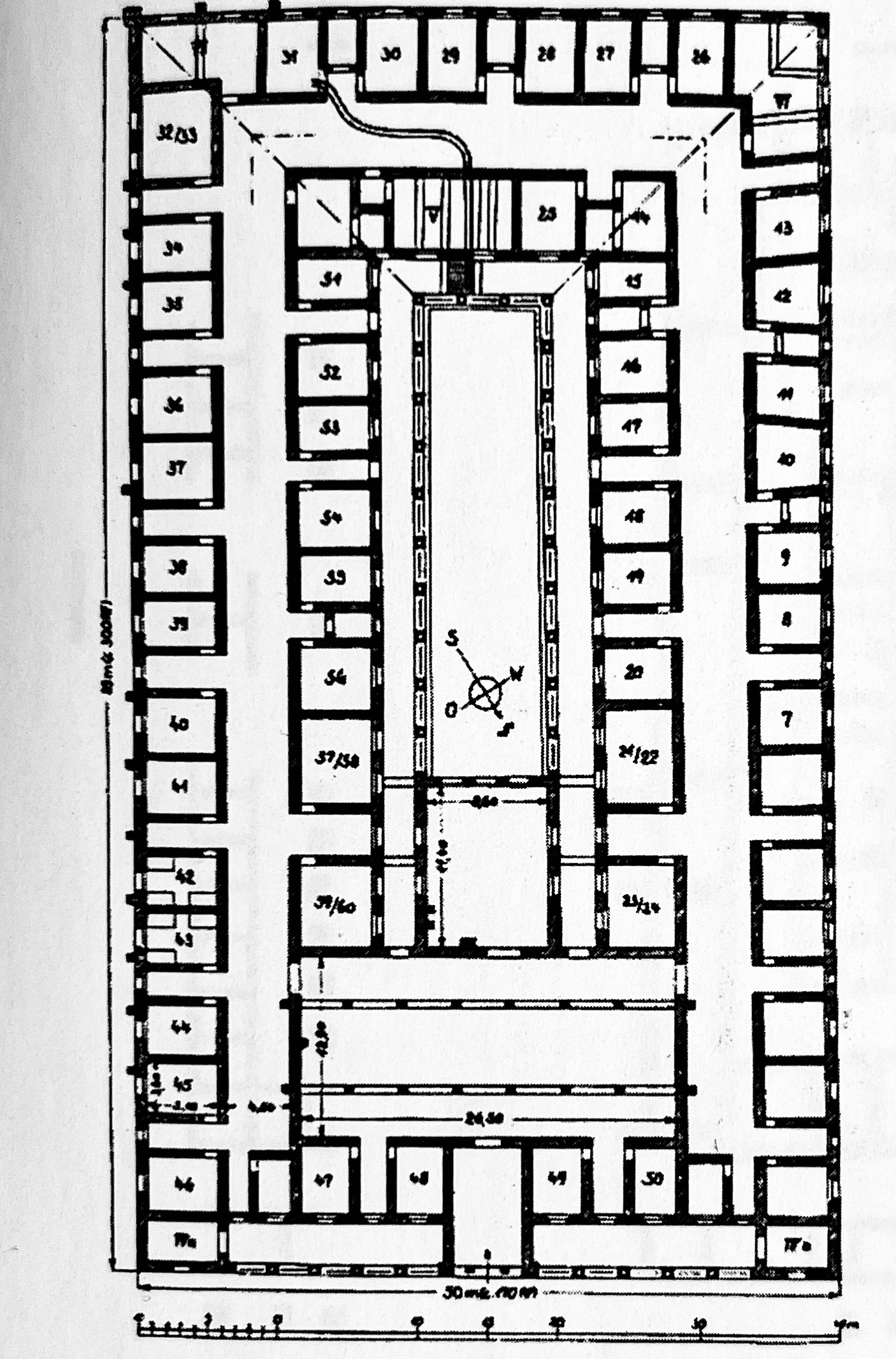 Schwarz-Weiß-Zeichnung des Lazaretts (Valetudinarium) des römischen Legionslagers Novaesium/ Neuss